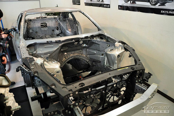 日產(chǎn)GT-R