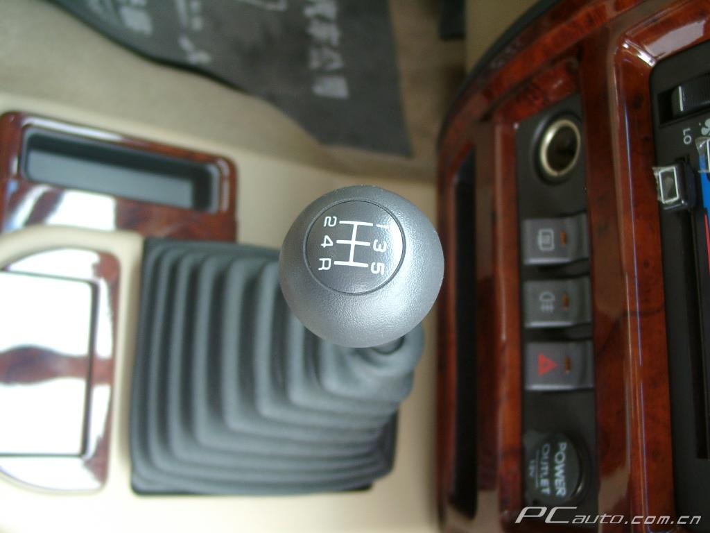 Jeep2500车舱内饰高清图片 共94张,第12张 北京奔驰汽车图片壁纸高清图片