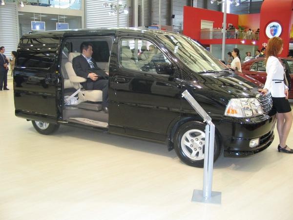 家用型豪华mpv 第三代阁瑞斯睿翔到店高清图片