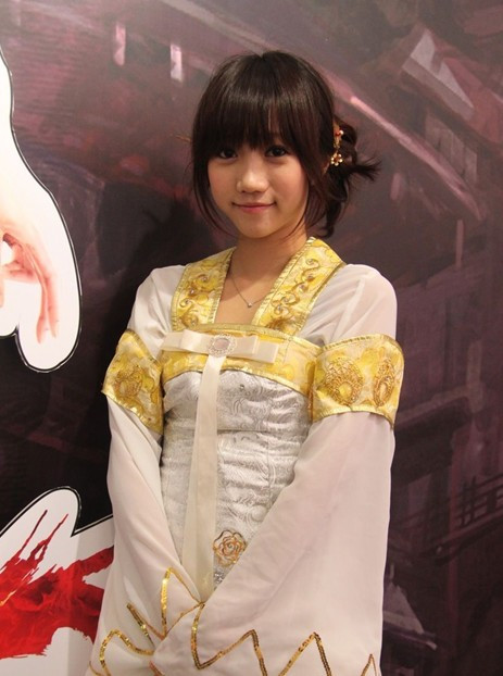 2011网博会《天龙3》Showgirl黄子芸现场照片
