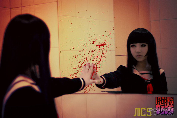 地狱少女的COS 美女演绎来自地狱的小萝莉图