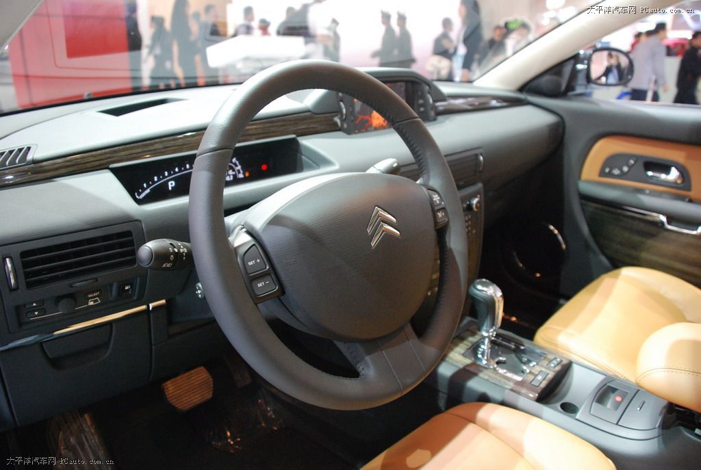 雪鐵龍C6(進(jìn)口)車展高清大圖