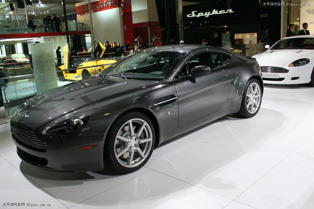 V8 VantageDƬ