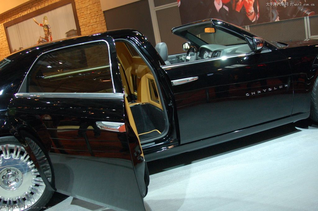 克萊斯勒300C車(chē)展高清大圖