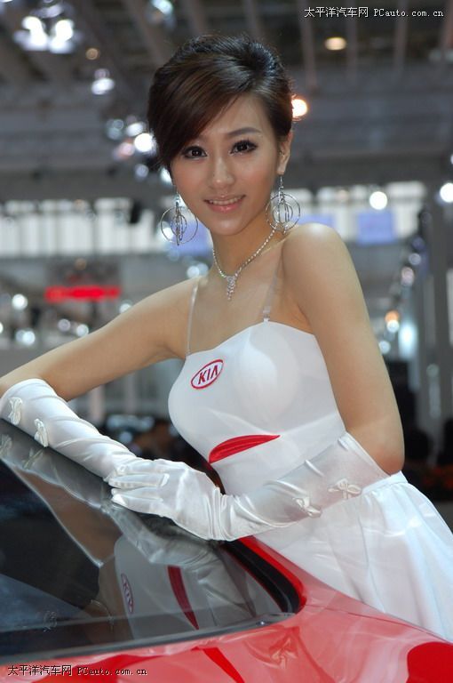 jpg 分享到:  2010-06-21 17:23 提问者采纳 此女名叫陈嘉颖.