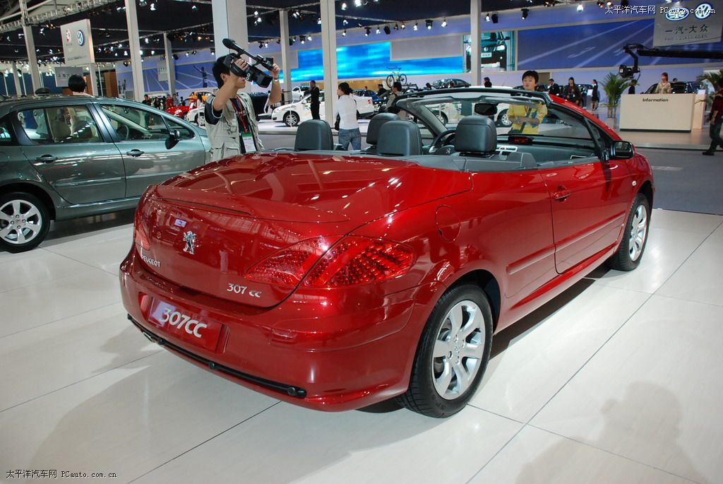 標(biāo)致307車展高清大圖