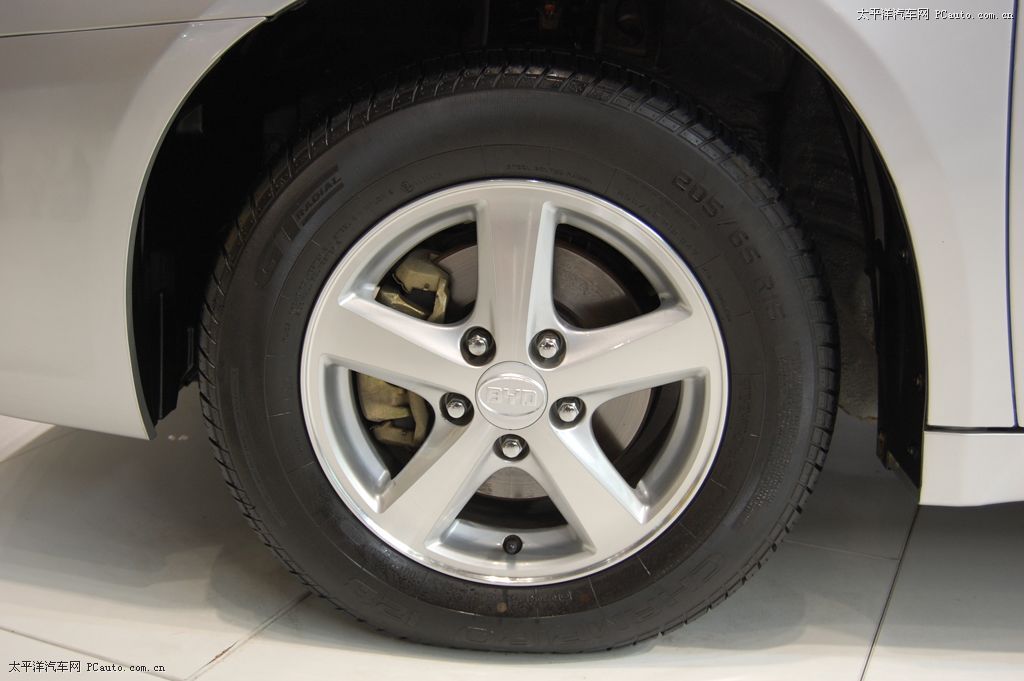 比亞迪F6車展高清大圖