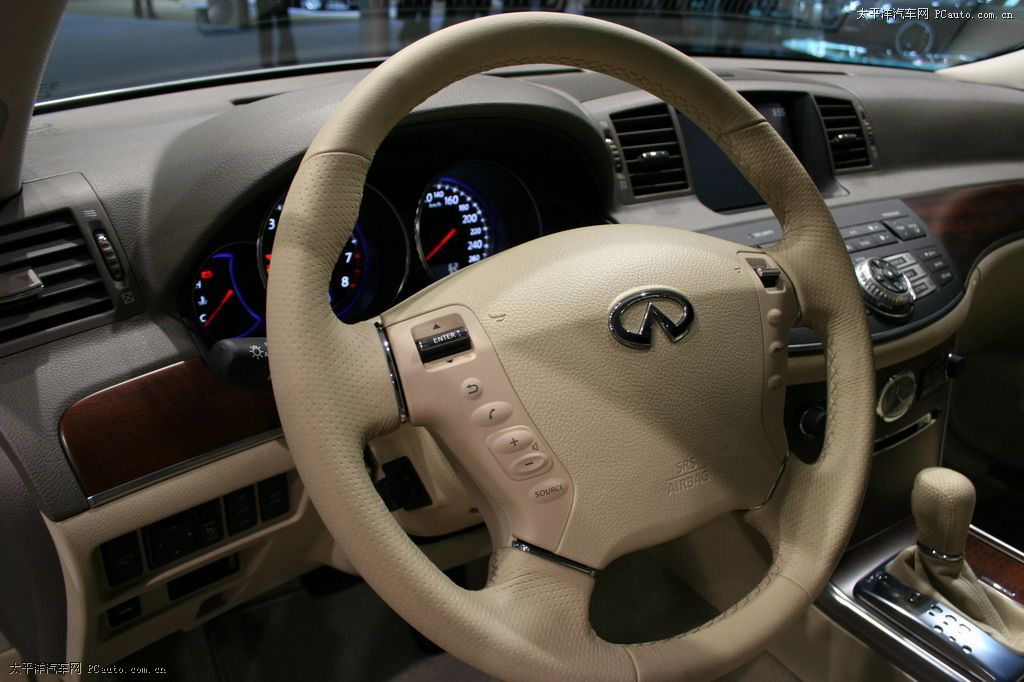 英菲尼迪M車(chē)展高清大圖